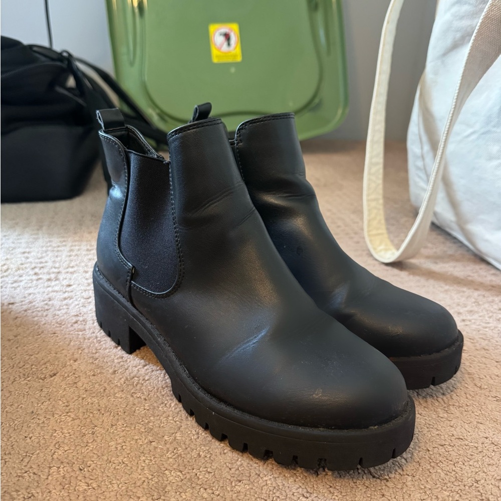 Black Chelsea Lug Sole Ankle Boots - Women